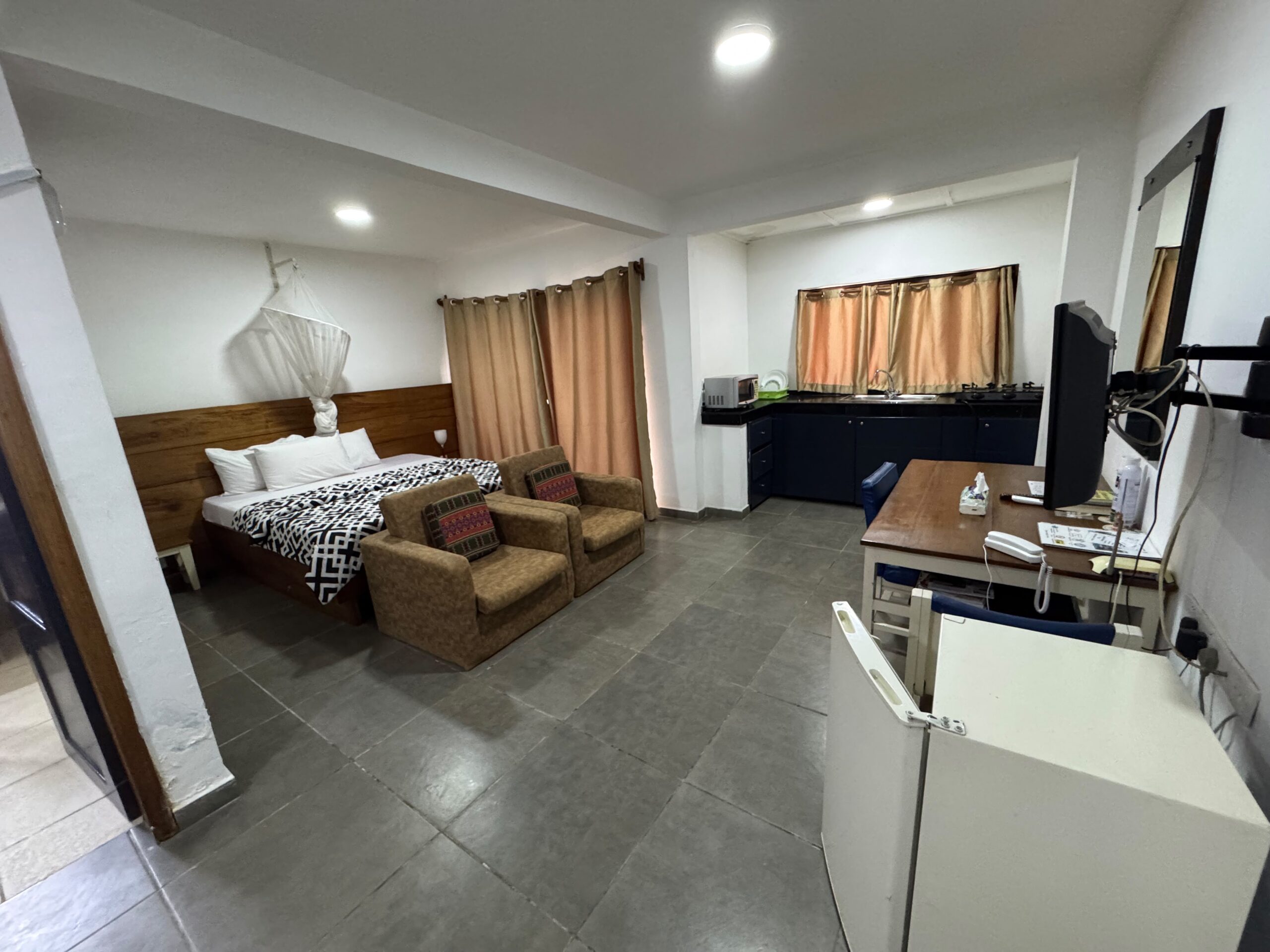 Single Room-Plaza