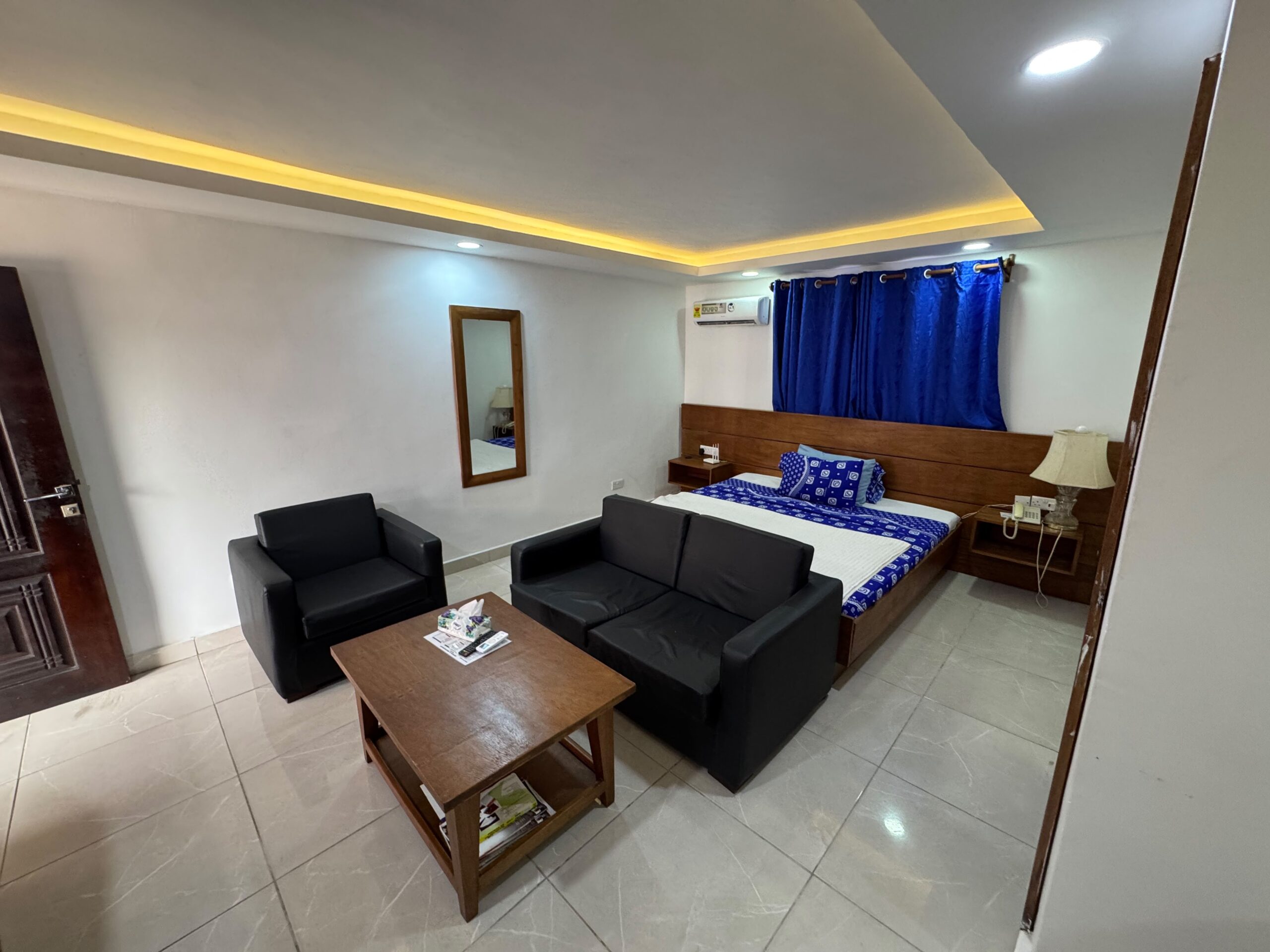 Single Room Palace